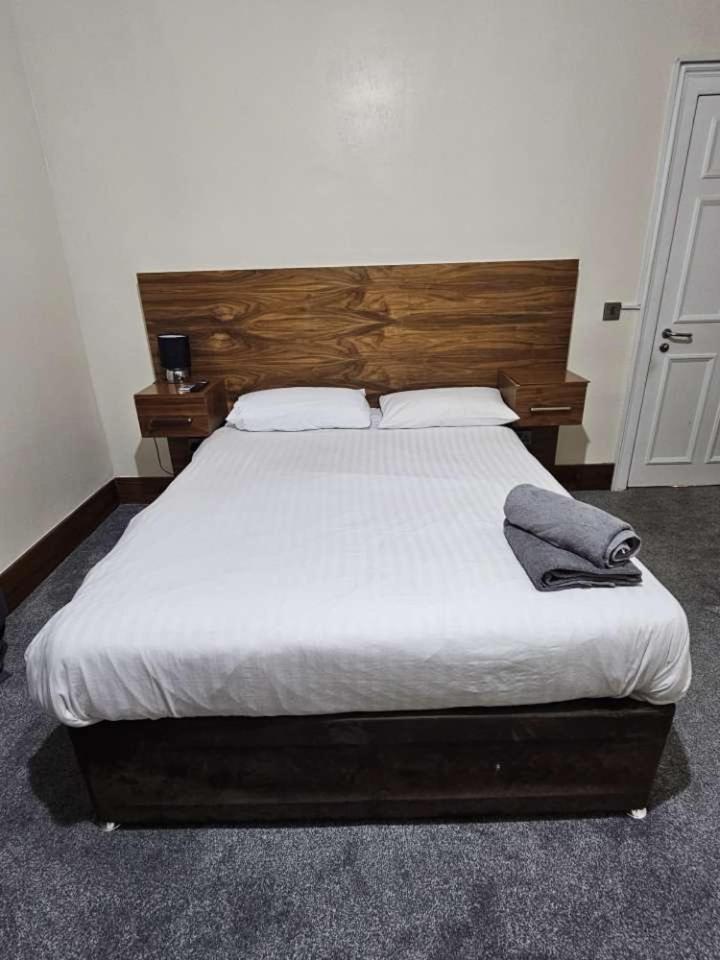 Spacious Large Double With Private Bathroom Édimbourg