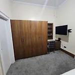 Spacious Large Double Room With Private Bathroom